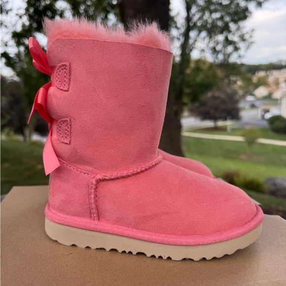 UGG Toddler Girl Size 12 Pink Blossom Bailey Bow ll Boots - Picture 1 of 5